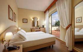 Hotel Santa Costanza By Omnia Hotels